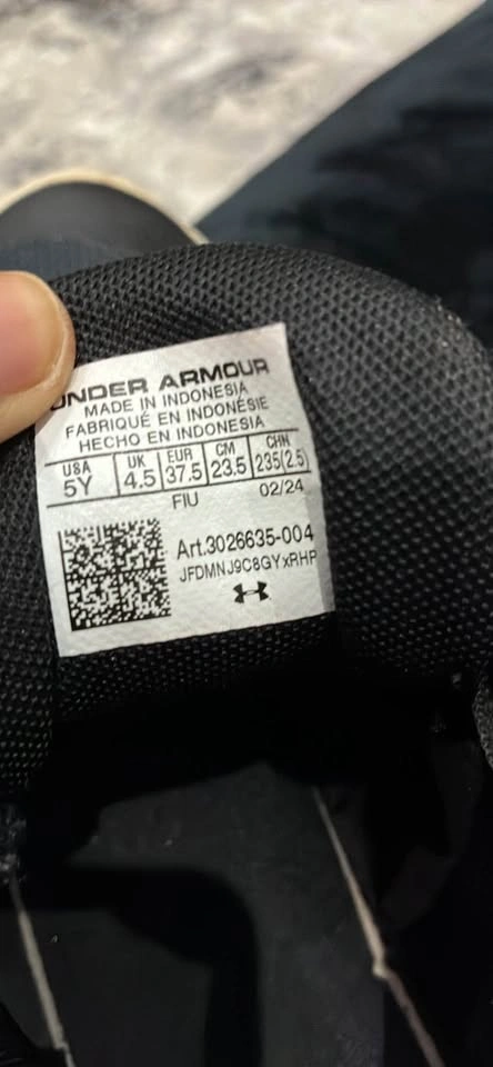 Under Armour Jet '23 Basketball Shoes Size 5Y - photo 3