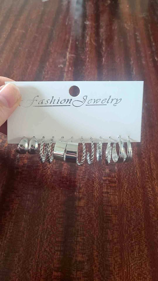 6 Pairs of Earrings - Never Used - Comes with Original Packaging