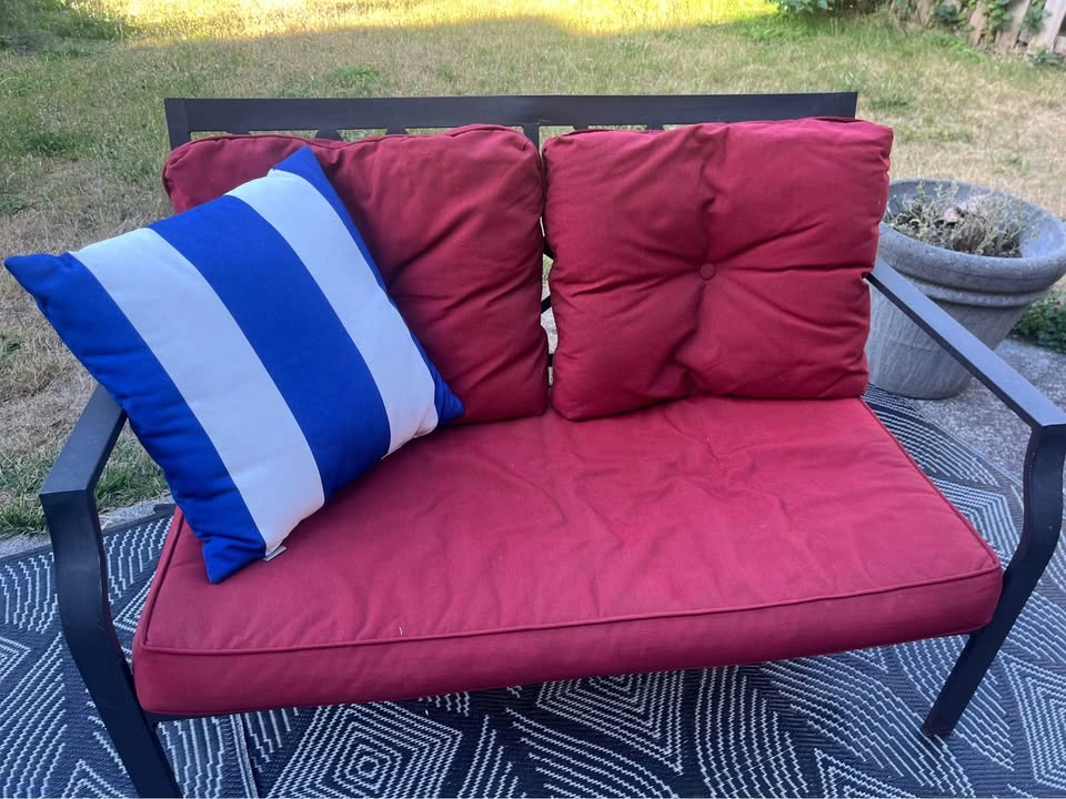 (can deliver) Patio Bench w/ cushions - photo 2