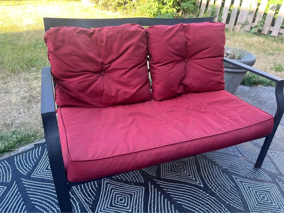 (can deliver) Patio Bench w/ cushions - photo 3