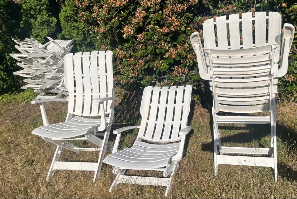 8 Grosfillex Boutique Folding Lounge Chairs – White - photo 3