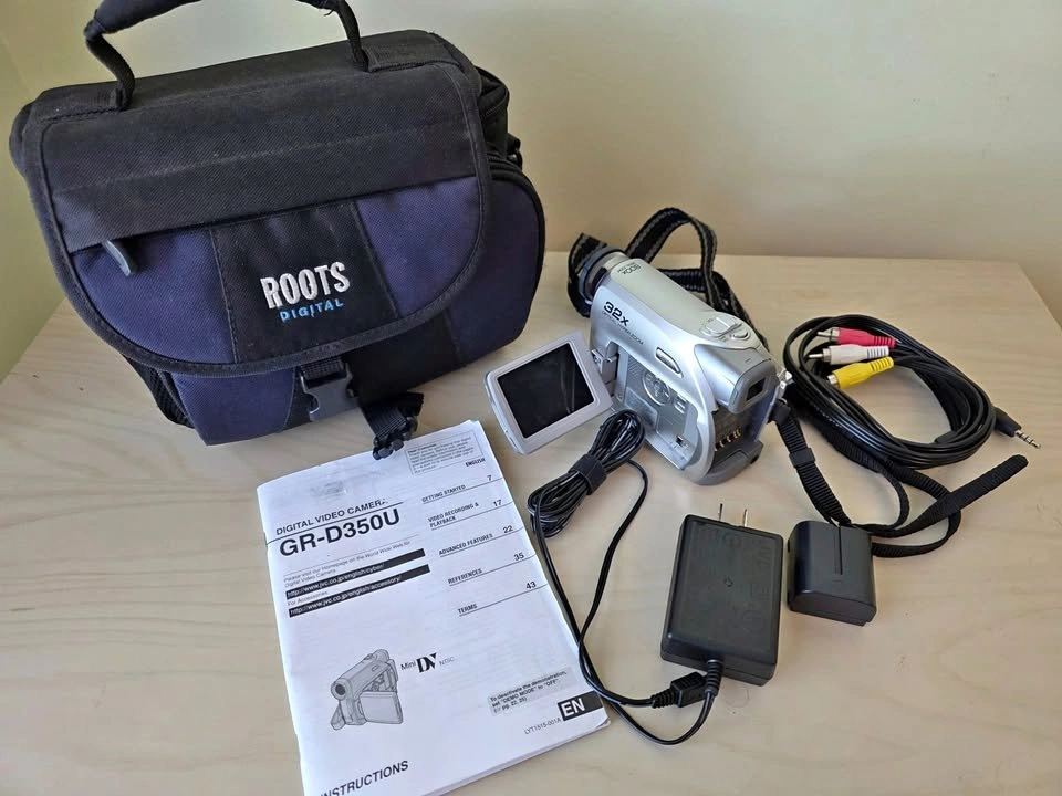 JVC GR-D350U Mini DV Camcorder (read) - photo 2