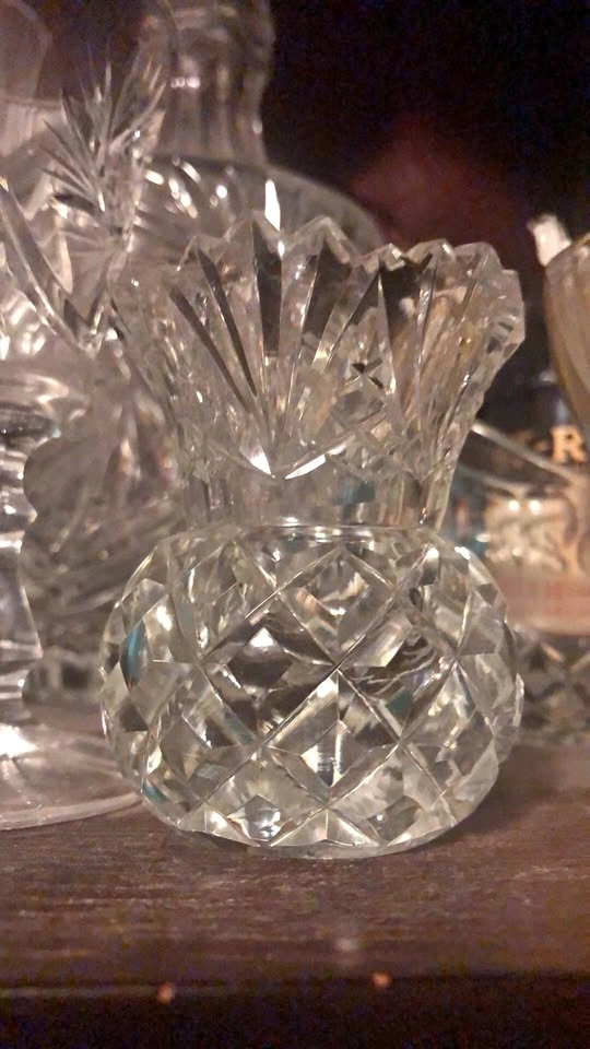 ⚽️ Pinwheel Crystal Candle Holder