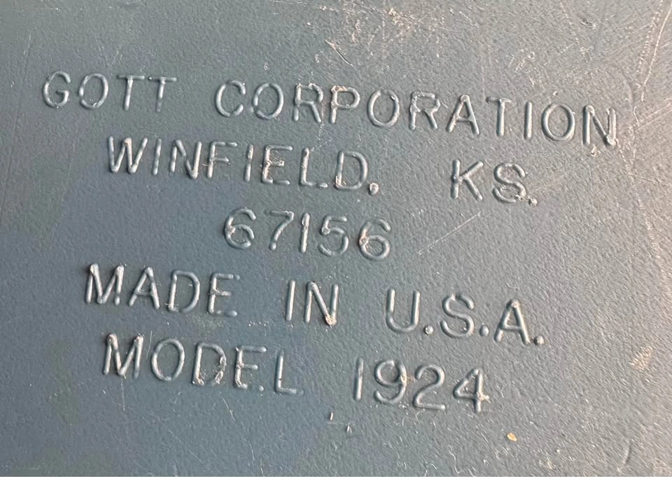 Rubbermaid Gott 1924 Cooler - photo 3