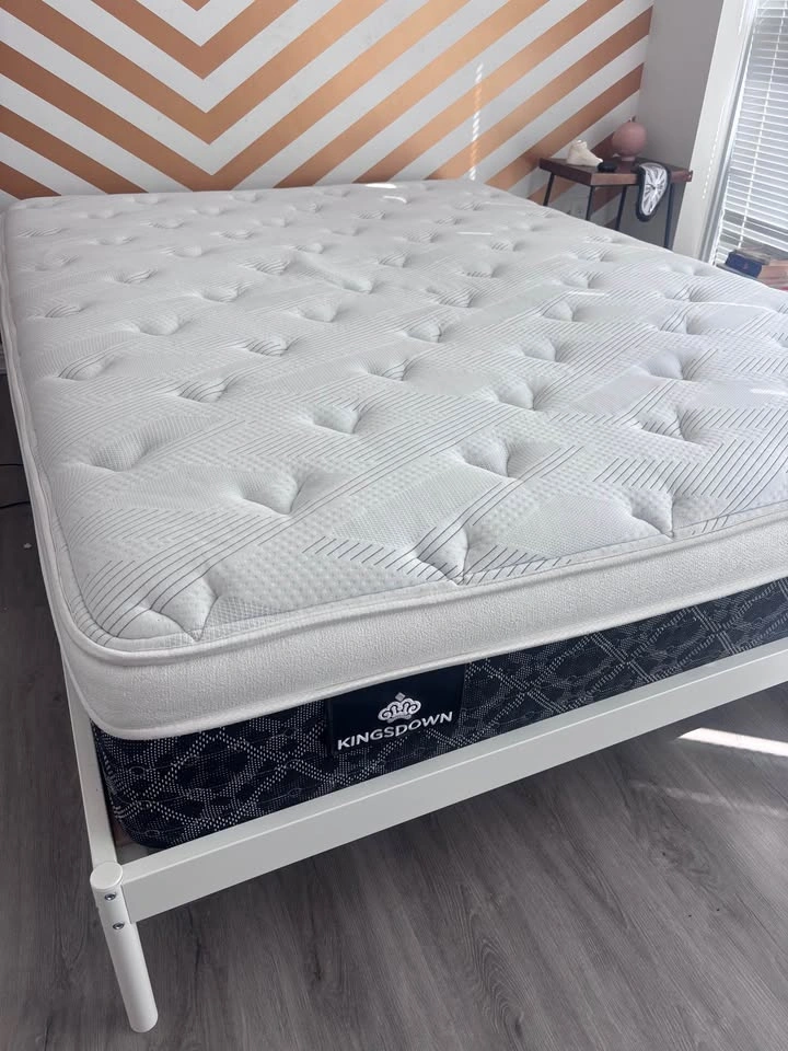 Extremely comfortable mattress - Moving Sale < 5 years old - Kin - photo 2