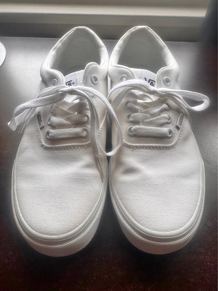 Vans Doheny Men’s Trainers – White (Size 7) – Worn Once