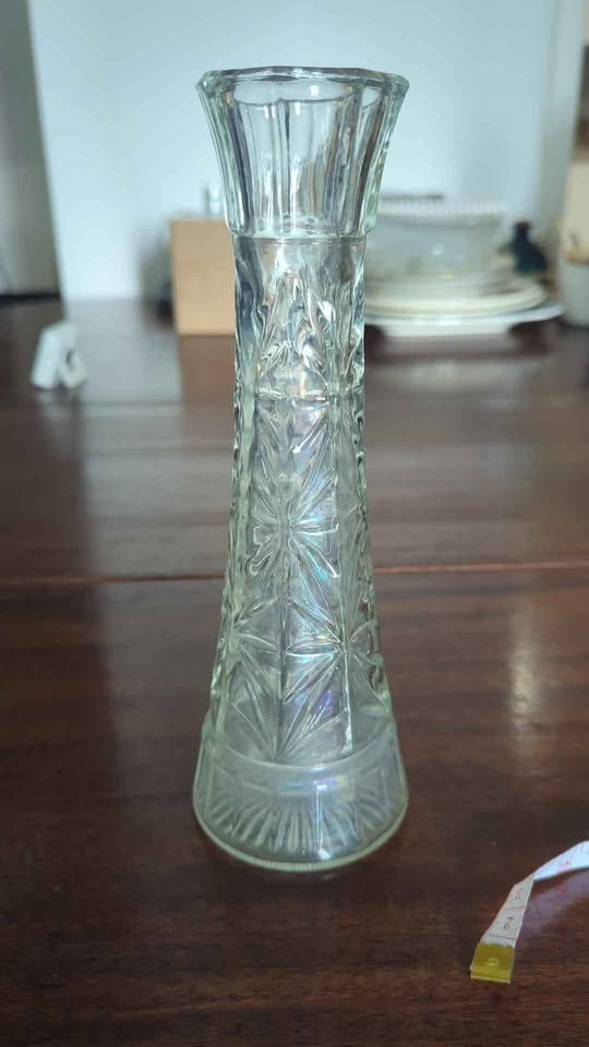 Vintage Clear and Iridescent Starburst Vase - photo 2