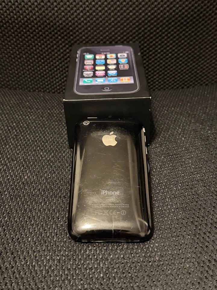 iPhone 3G Black 16 GB - photo 3