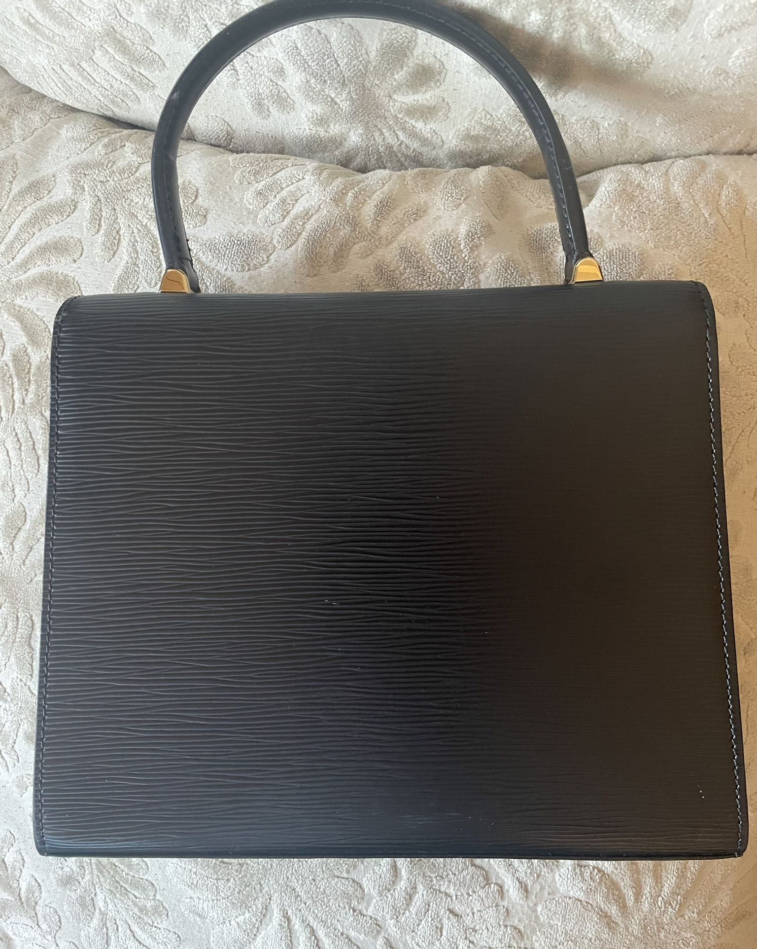 Vintage Authentic Louis Vuitton Malesherbes Epi BLACK handbag - photo 2