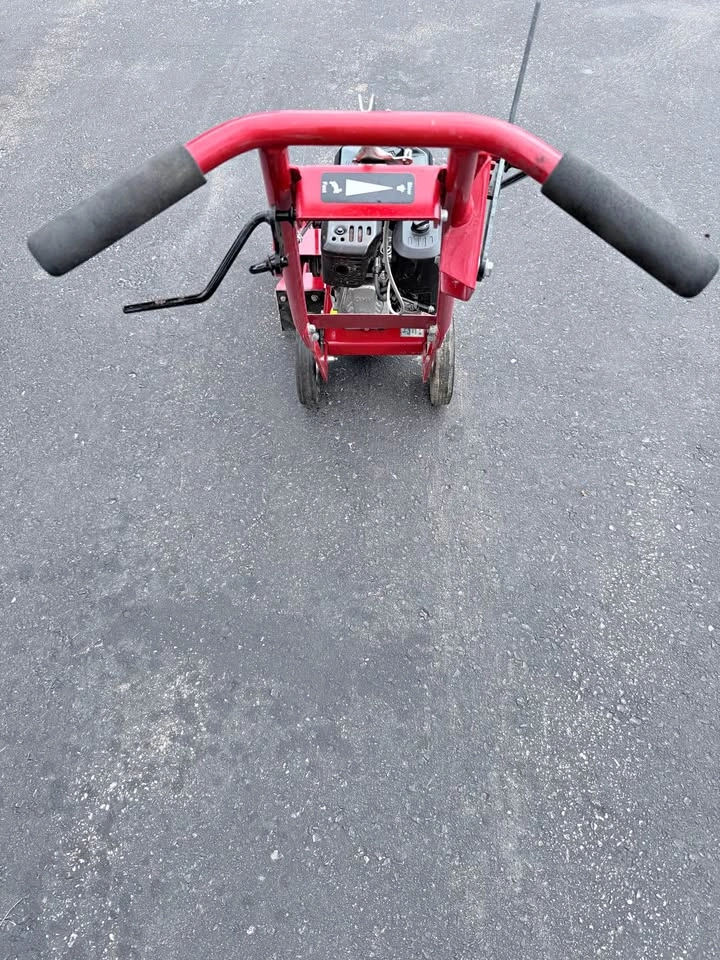 Land Shark crack cleaner