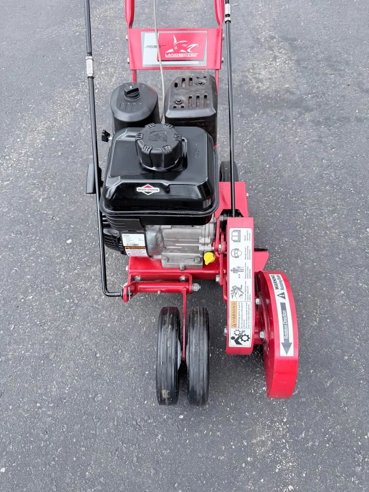 Land Shark crack cleaner - photo 2