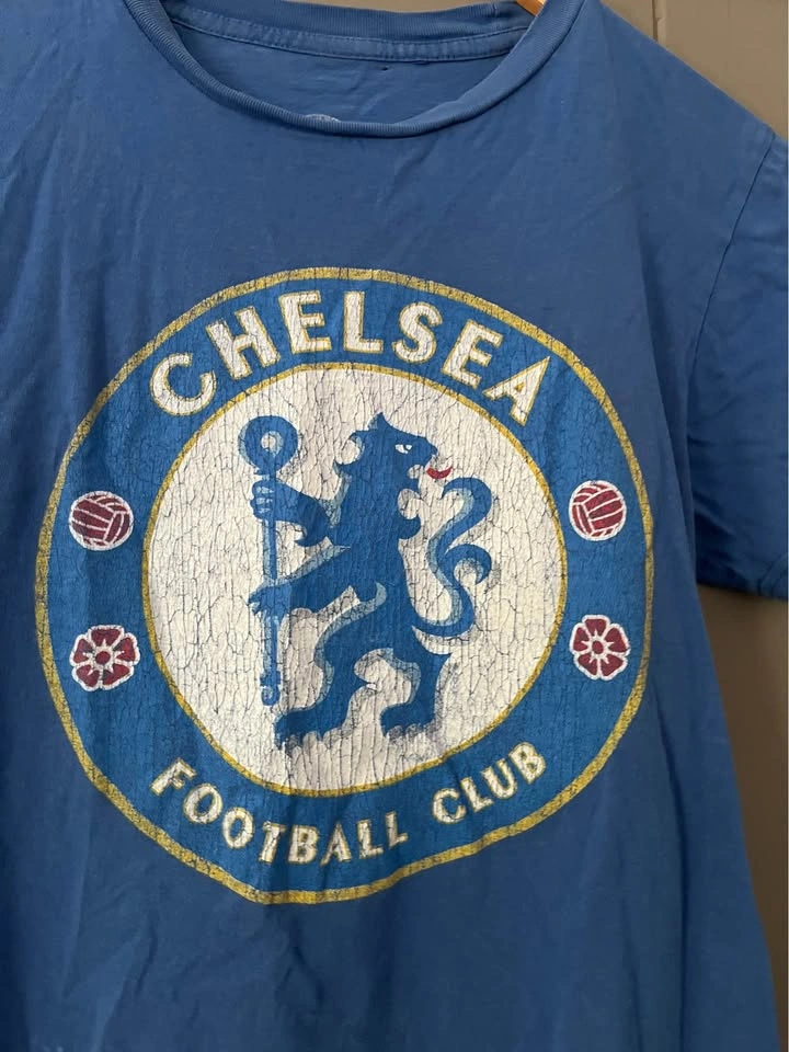 Chelsea Football Club T-Shirt Merch (small) - photo 2