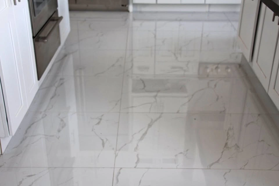 White tiles with grey veins, 2 shades