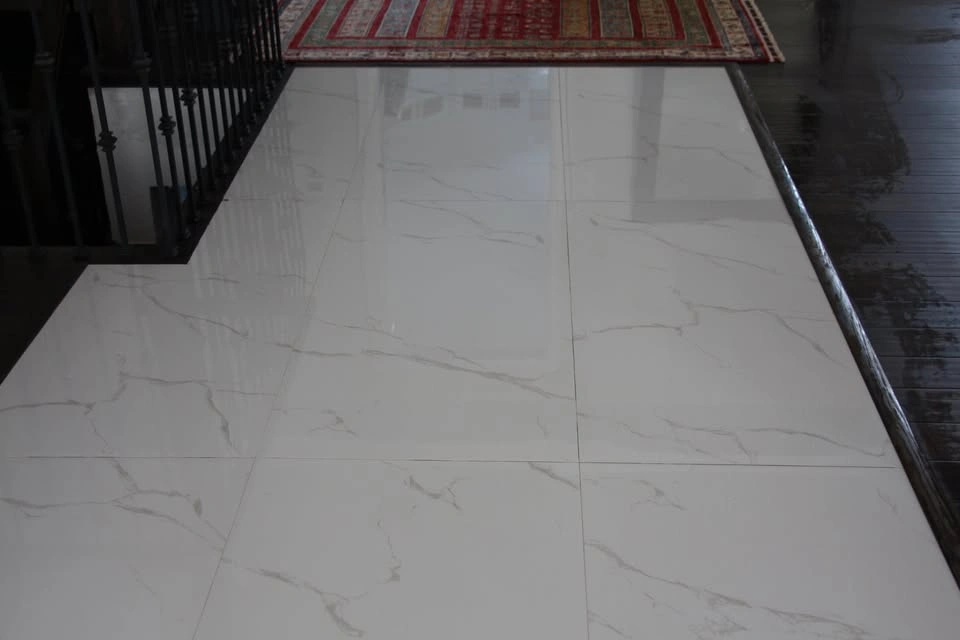 White tiles with grey veins, 2 shades - photo 5
