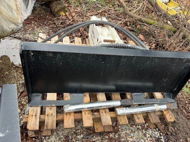 HMB Concrete Breaker 750 - photo 2