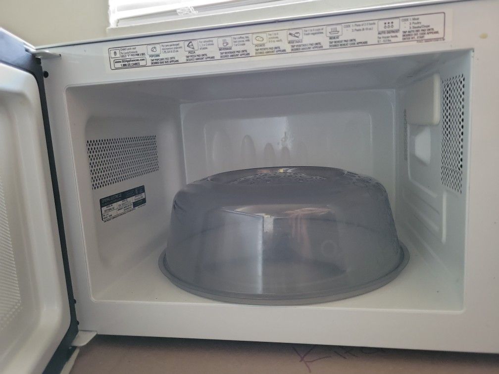 GE Turntable Microwave - photo 2
