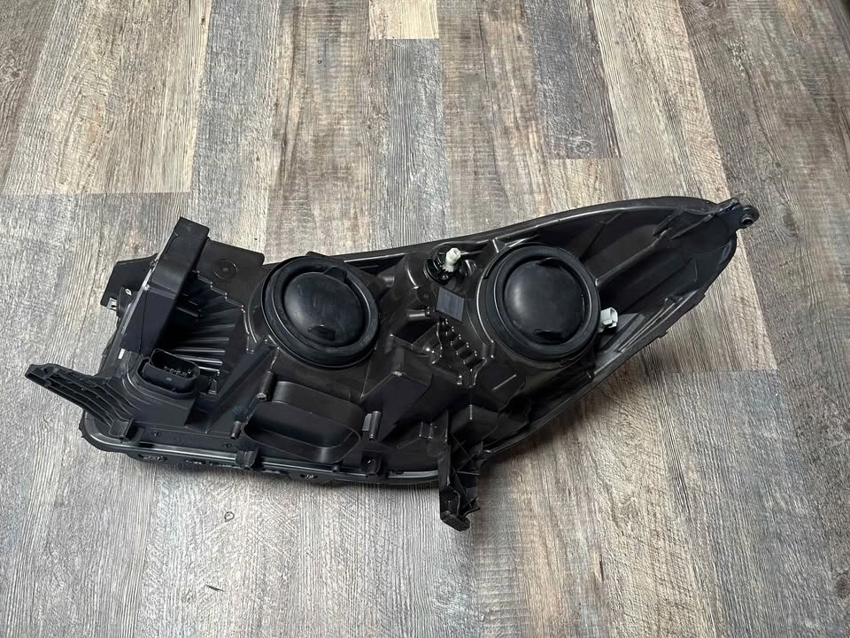 2017-2019 Ford Escape Halogen/Led Passenger Headlight OEM - photo 2