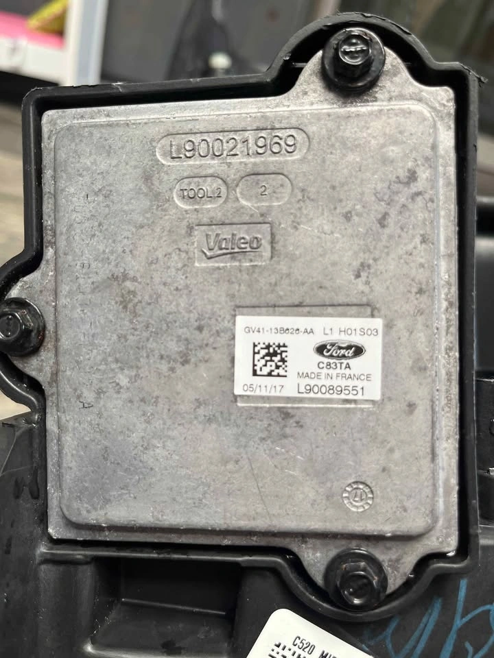 2017-2019 Ford Escape Halogen/Led Passenger Headlight OEM - photo 3