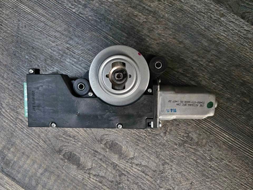 2010- 2013 ACURA MDX Sun Roof Motor OEM