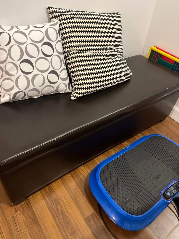 Bed set, bookshelf and storage box - photo 5