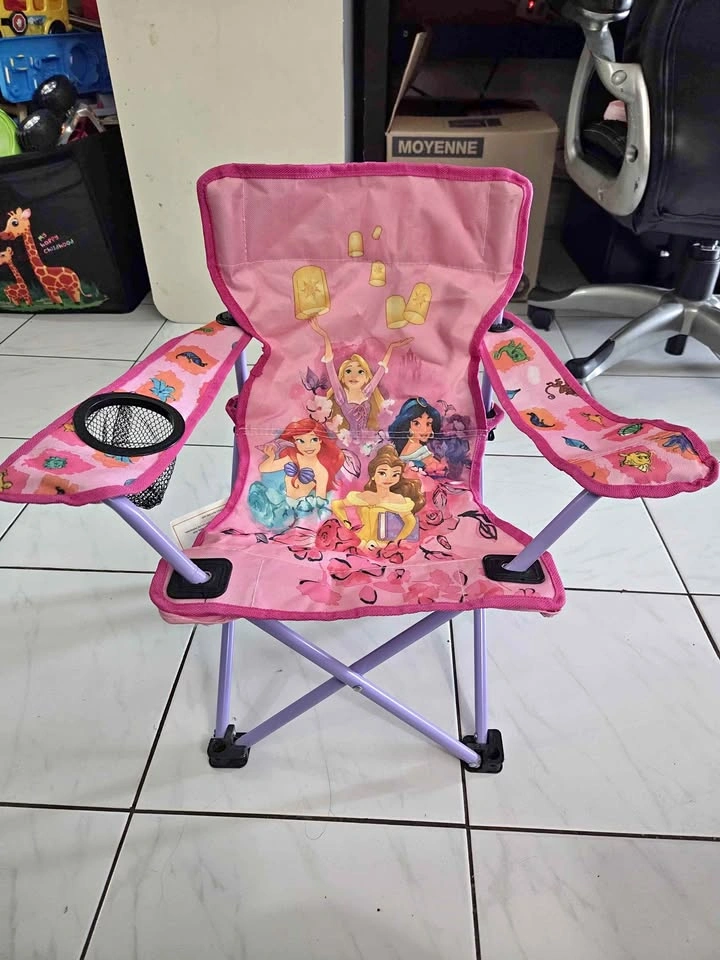 Girl Chair (park)