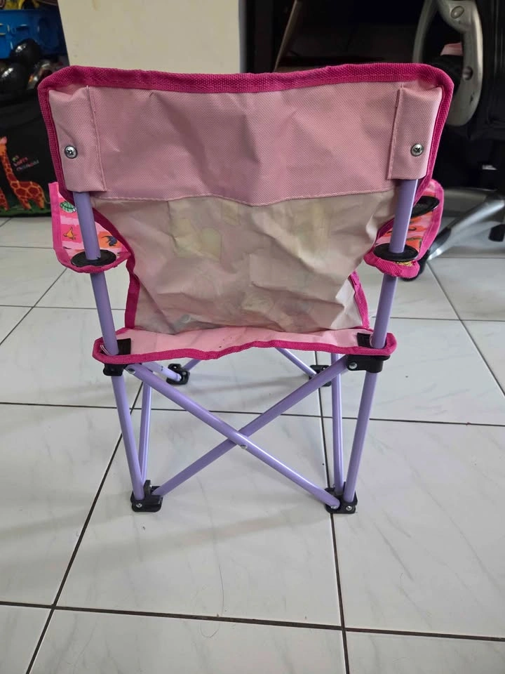 Girl Chair (park) - photo 2