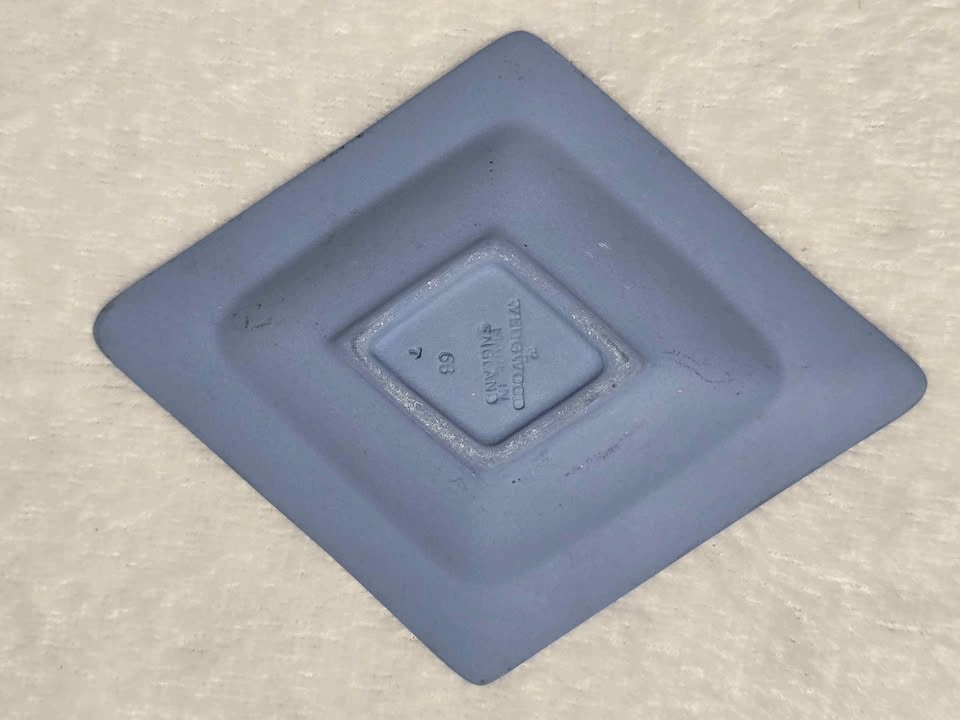 Wedgwood Blue Jasperware Trinket Dish - photo 5