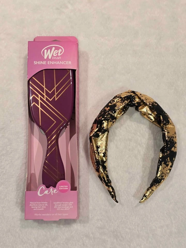 Wet Brush Shine Enhancer & Gold Headband $12 Firm - photo 2