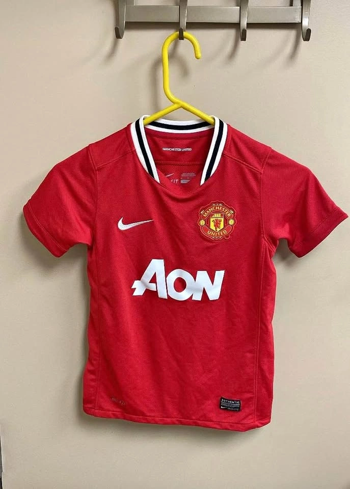 Nike Manchester United Kids Small Soccer Jersey