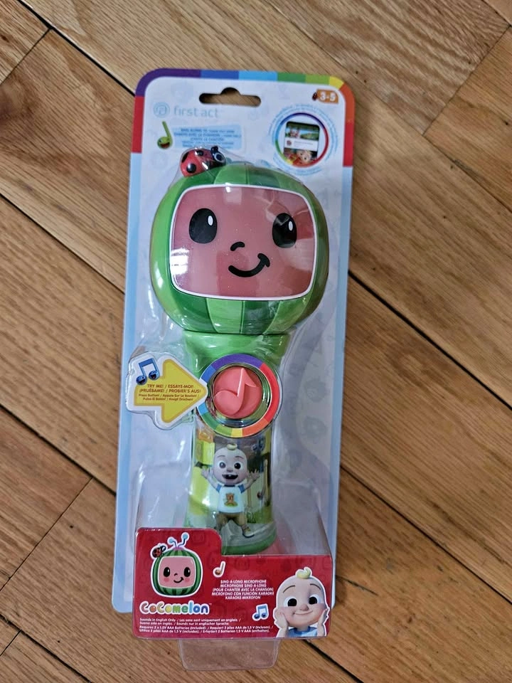 First Act CoComelon Sing-A-Long Microphone⚽