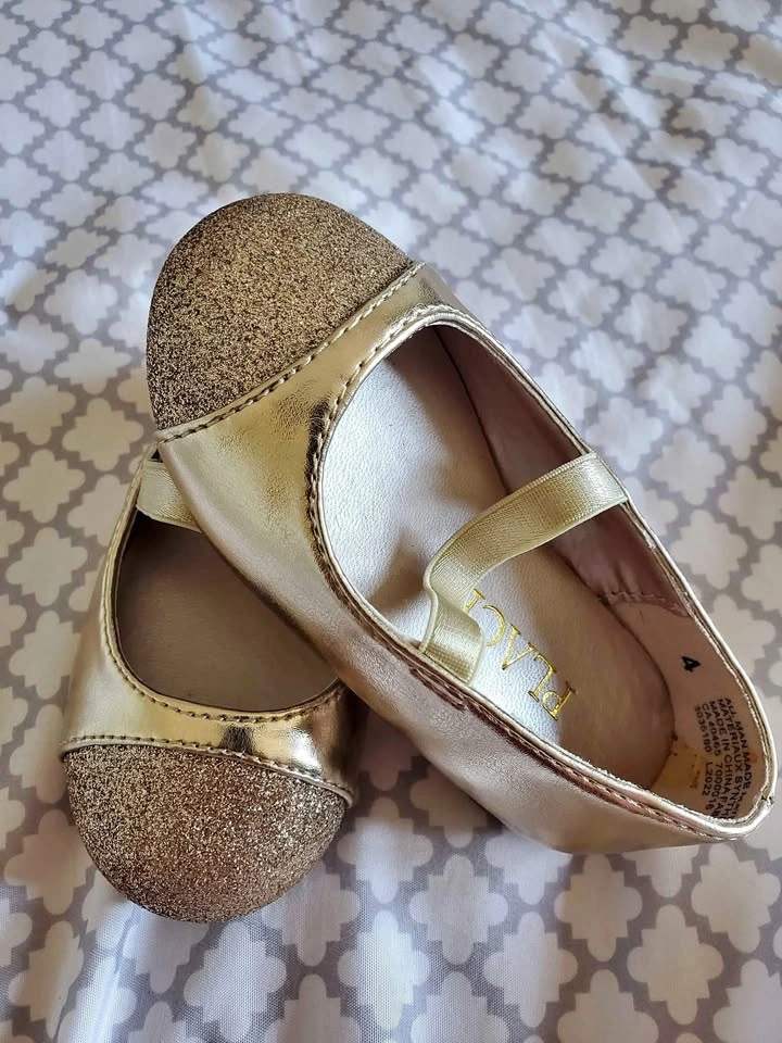 Baby girl flat shoes⚽
