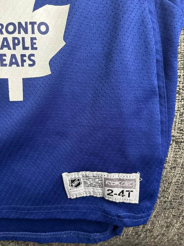 Maple leafs jersey toddler - photo 2