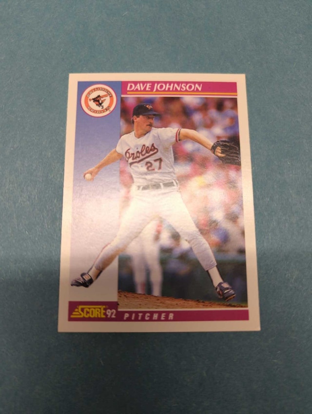 Score 1992 Dave Johnson Baseball Card ⚽