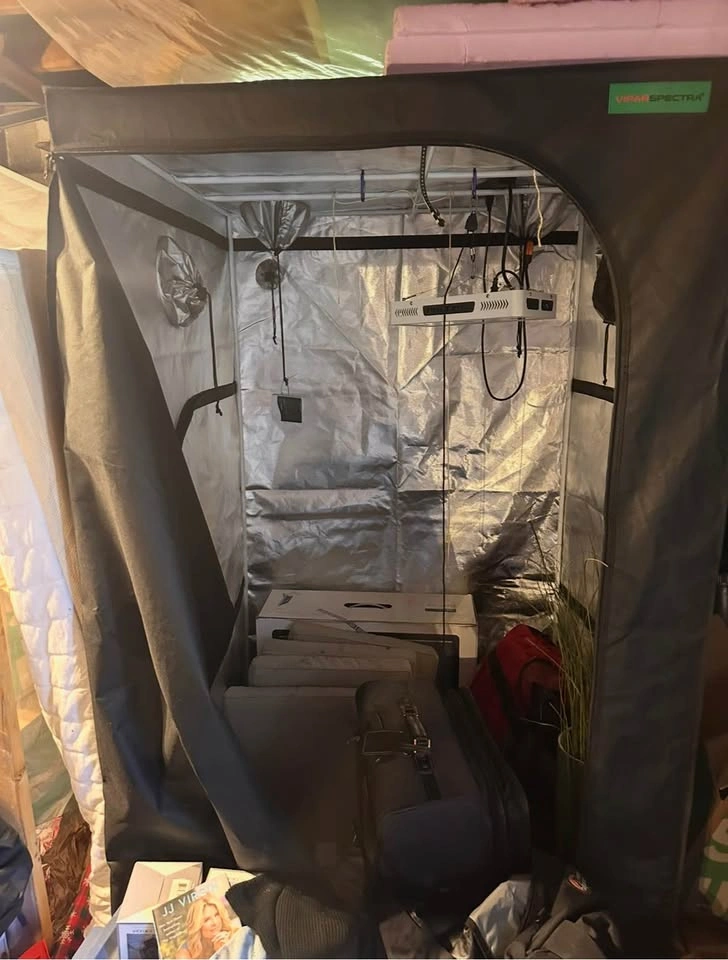 4x4 ViparSpectra Grow Tent + Philzon PH-G4000 LED Setup - photo 4
