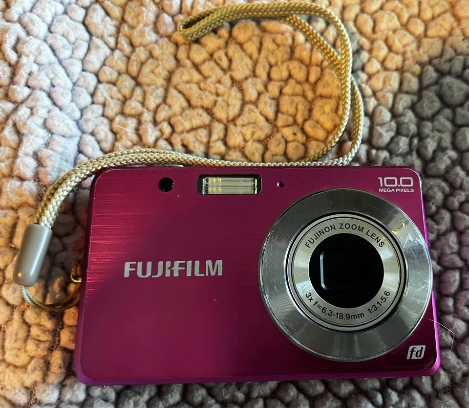 Pink Fujifilm FinePix J20 For Parts + BC-45A Charger & Battery - photo 5