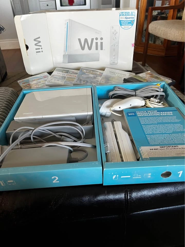 Nintendo Wii Bundle In Box (GameCube Compatible) - photo 5