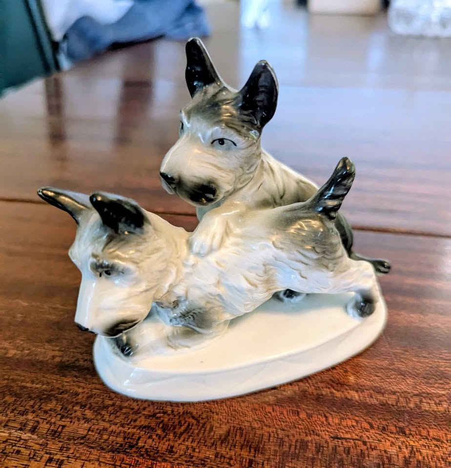 1930s Carl Scheidig Terrier Figurine - photo 2
