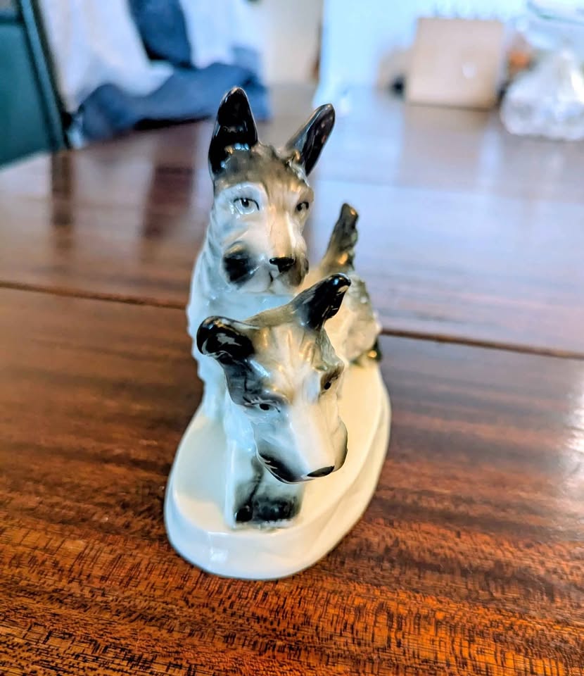 1930s Carl Scheidig Terrier Figurine - photo 3