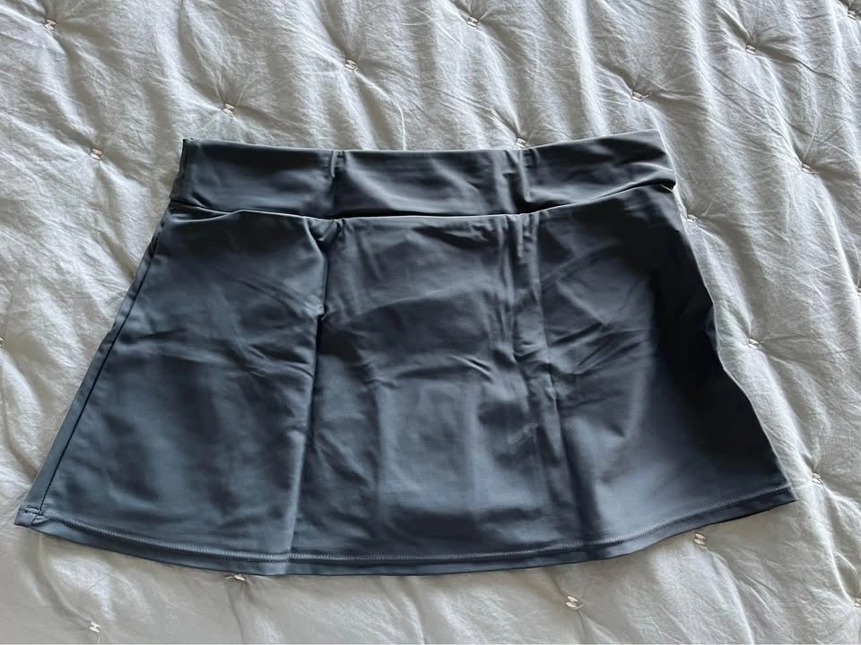 Womens Swim Skirt Solid Color Waistband Skort - Medium ⚽️ - photo 2
