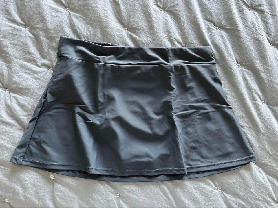 Womens Swim Skirt Solid Color Waistband Skort - Medium ⚽️ - photo 3