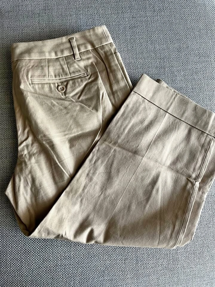 LOFT Cropped Marisa Cuffed Ankle Pants, 21” Inseam ~ Size 6P ⚽️