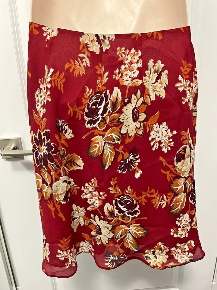Ann Taylor Floral Lined Skirt ~ Size 8 Petite *NEW* ⚽️