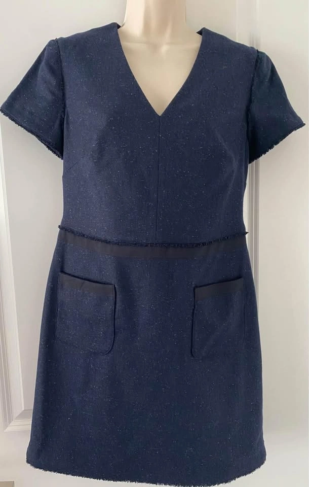 NEW Banana Republic Navy Wool Dress, Lined ~ Size 4 Petite ⚽️ - photo 2