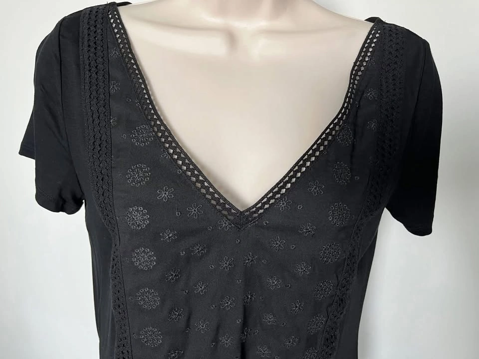 Gorgeous Embroidered Ann Taylor Top ~ Black ~ XS ~ NEW ⚽️ - photo 2