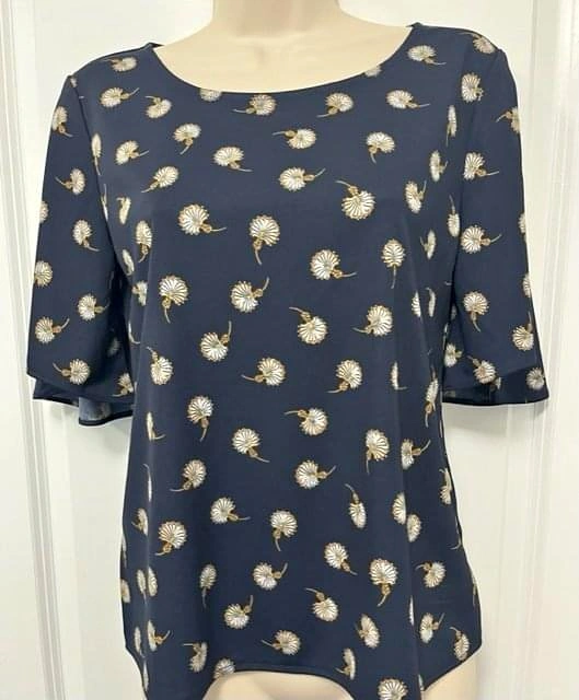 Beautiful Ann Taylor Navy Blouse ~ Size Small Petite ⚽️