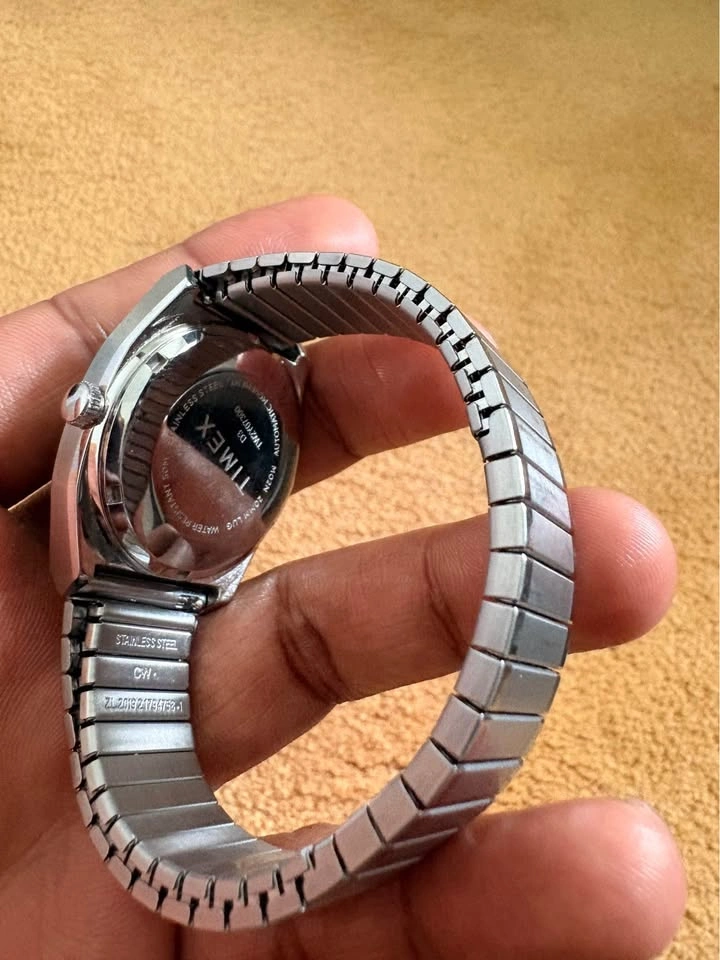 Timex® Automatic 1983 E Line Reissue - photo 3