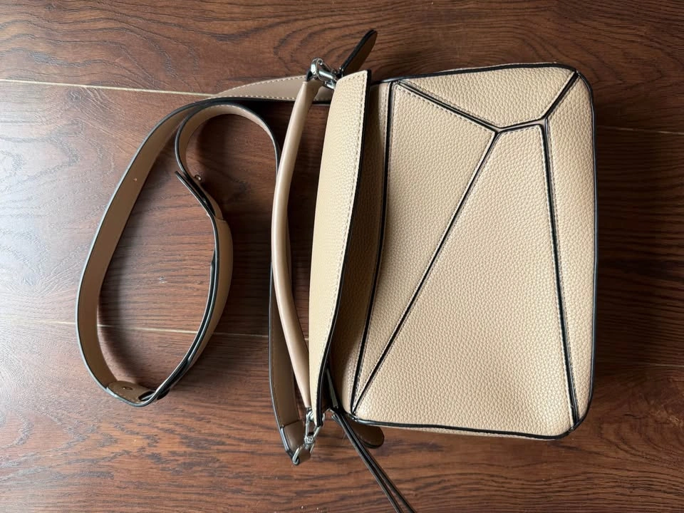 Beige Inspired Crossbody/Top Handle Bag – New - photo 2