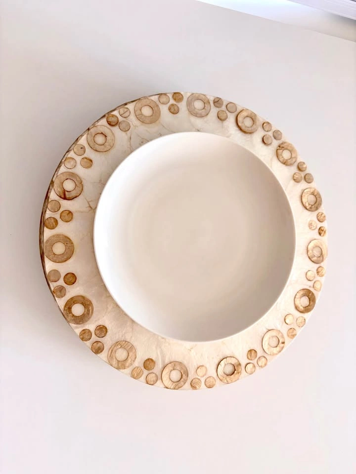 Set of 6 Capiz Shell Charger Plates with Bamboo Inlay - photo 2