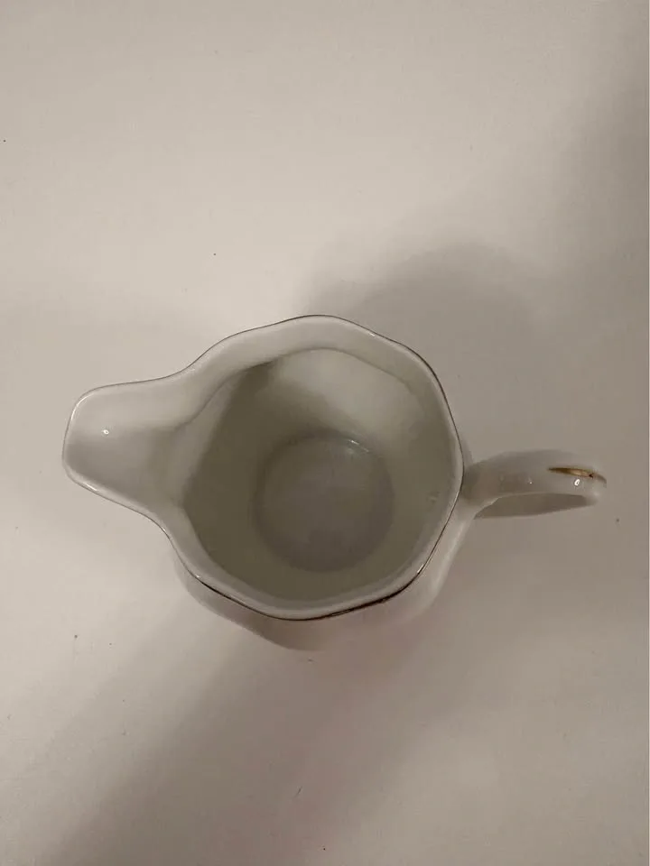 Creamer / Milk Pitcher Gold Trim Porcelain - photo 2