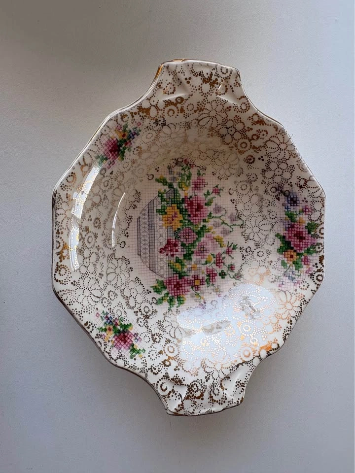 Vintage Floral and Fruit Ceramic Big and small Bowls - Set of 4 - photo 2